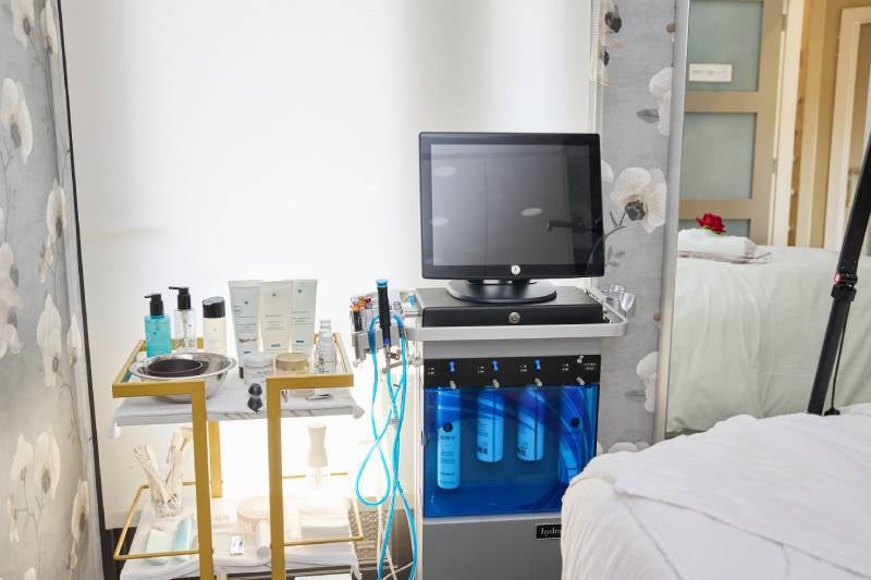 Hydrafacial
