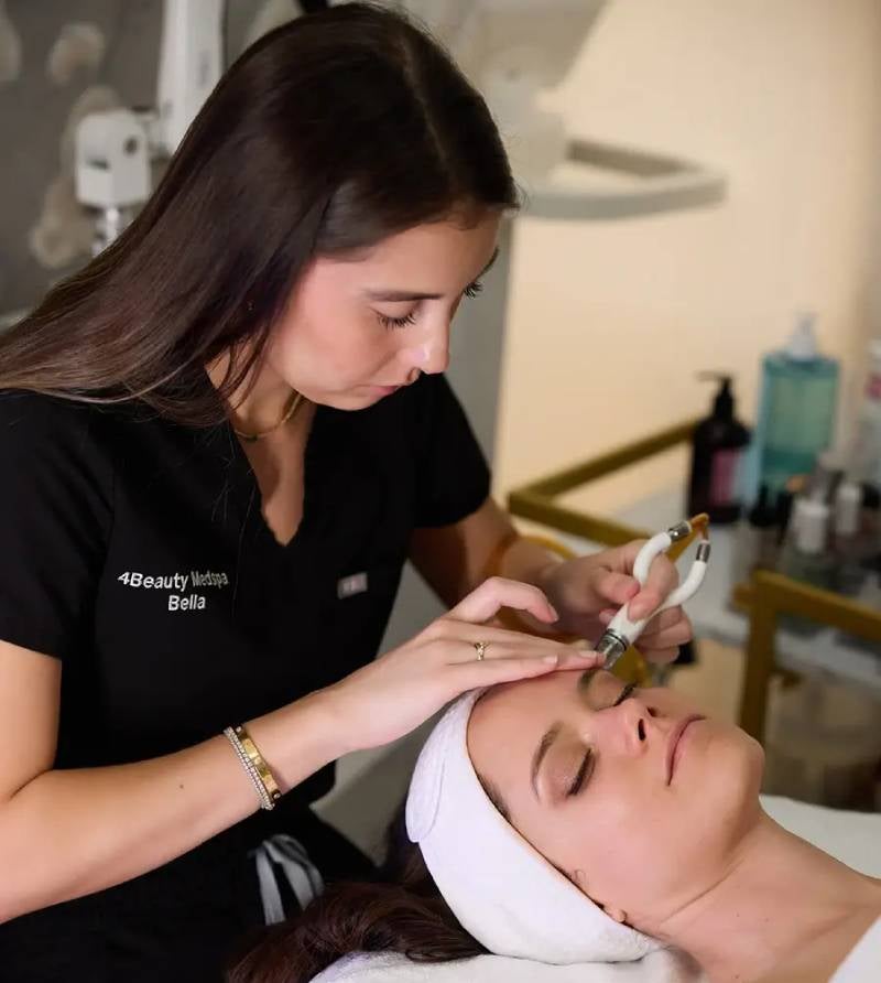 DiamondGlow Facial
